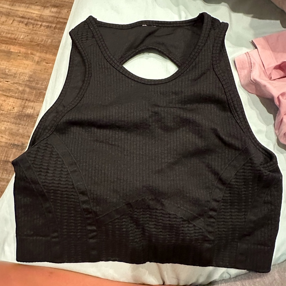 Black fabletics crop top/sports bra